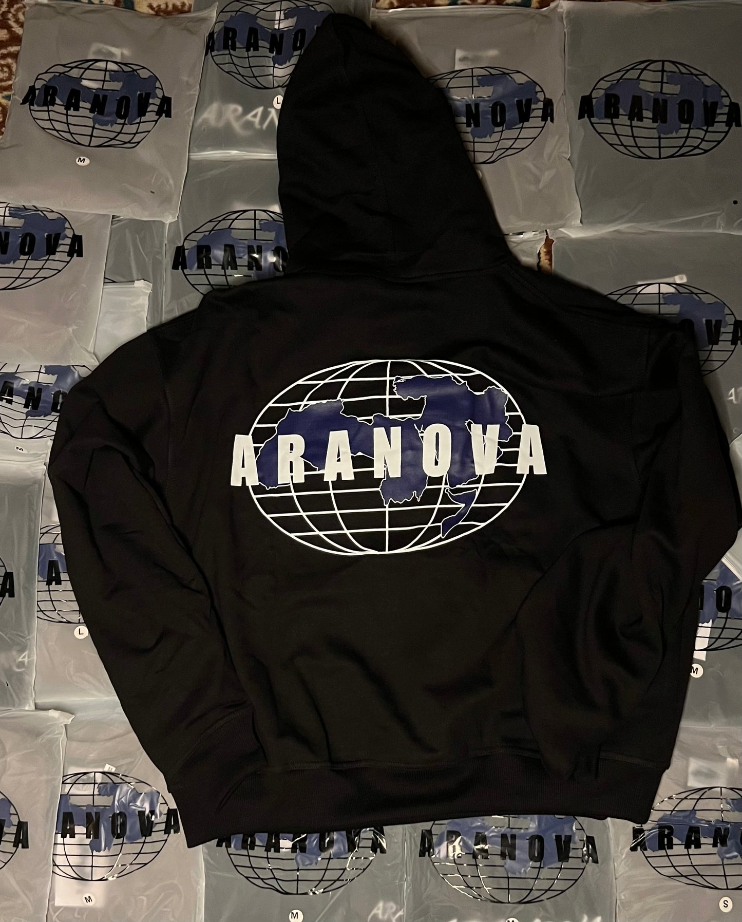 ARANOVA HOODIE ESSENTIAL